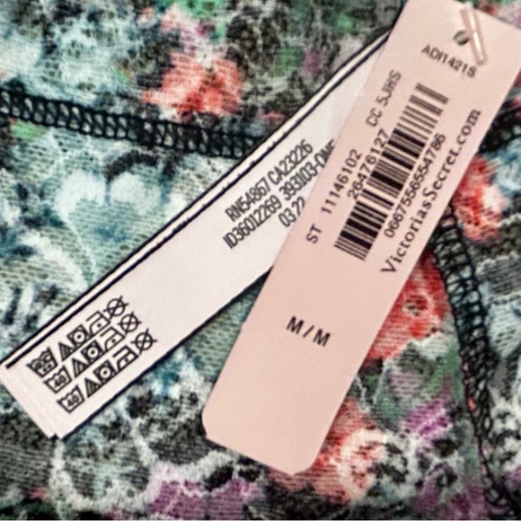 ❤️ VS -Floral Lace Cheekies - Picture 4 of 4